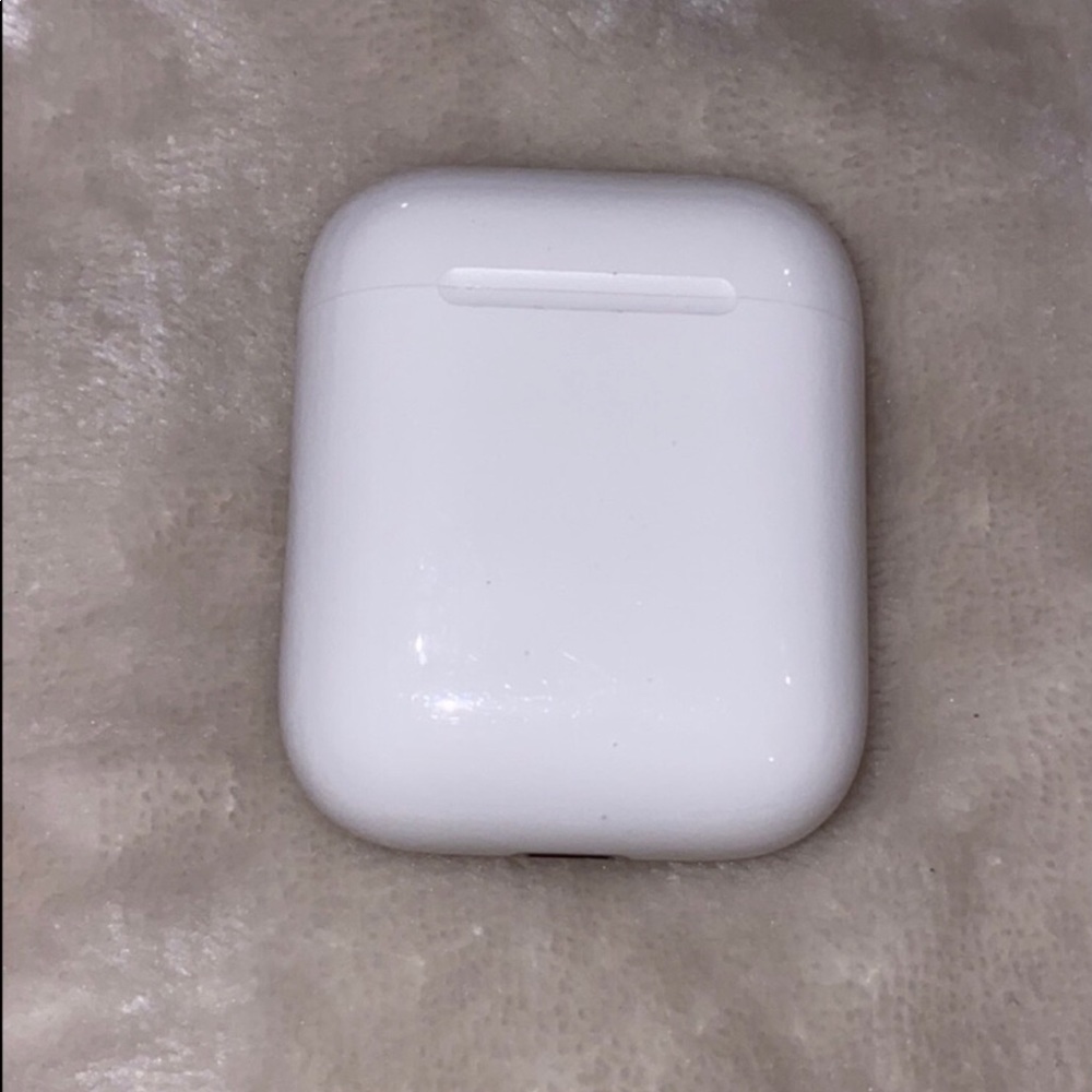 Apple air pods. JUST THE CASE!!!